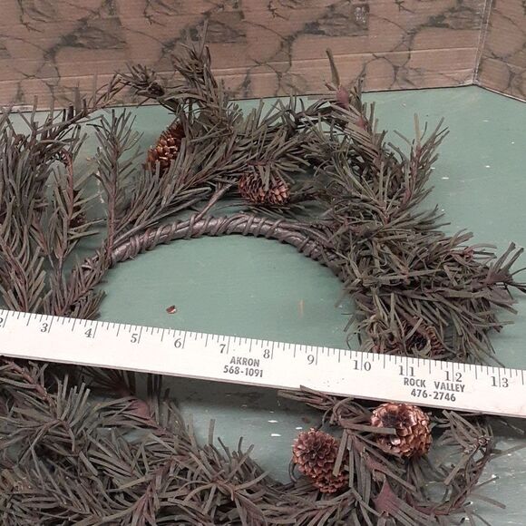 Distressed Lantern of stars with a primitive wreath of greenery. - Picture 4 of 7